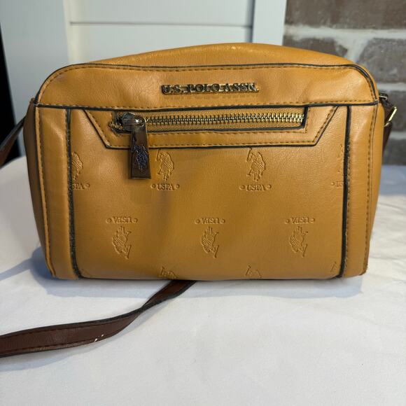 U.S. Polo Assn. Crossbody Bag - Picture 2 of 8